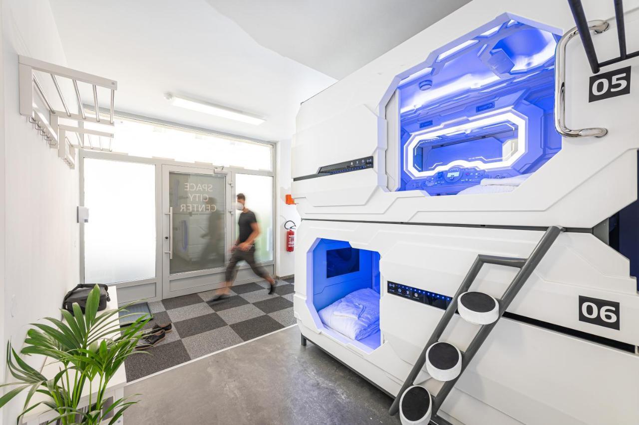 Hostel Space - Center