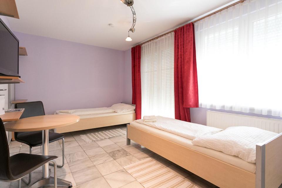 Studio Lehen 2 *