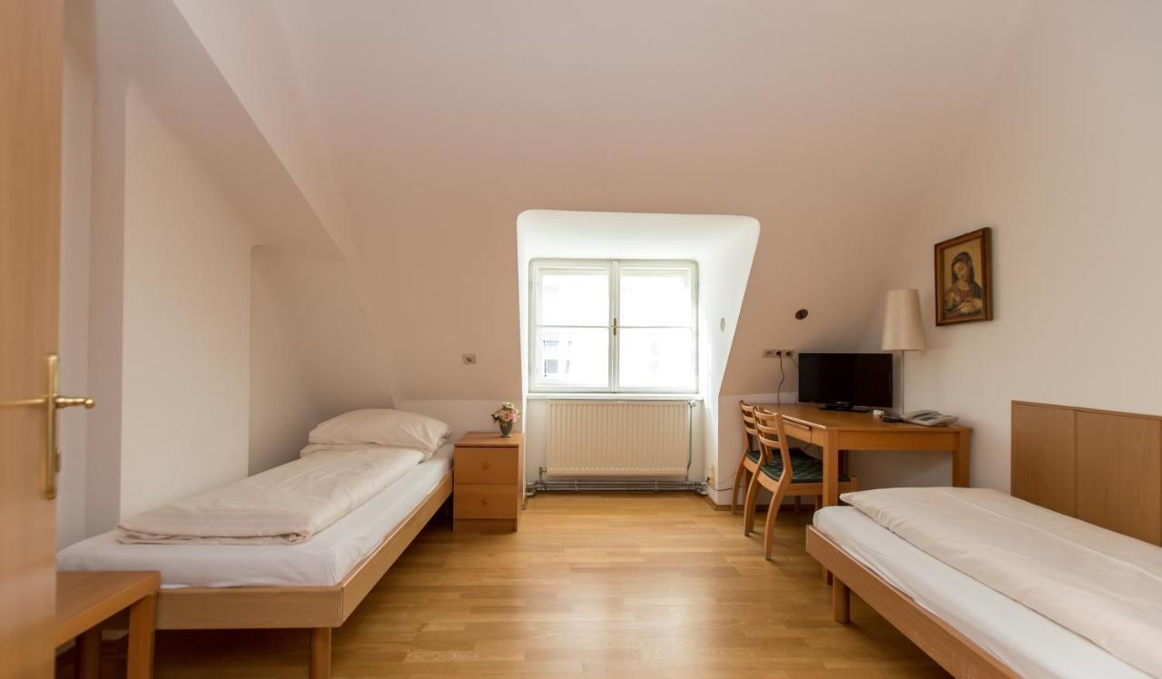 Gaestehaus Deutscher Orden Hotel