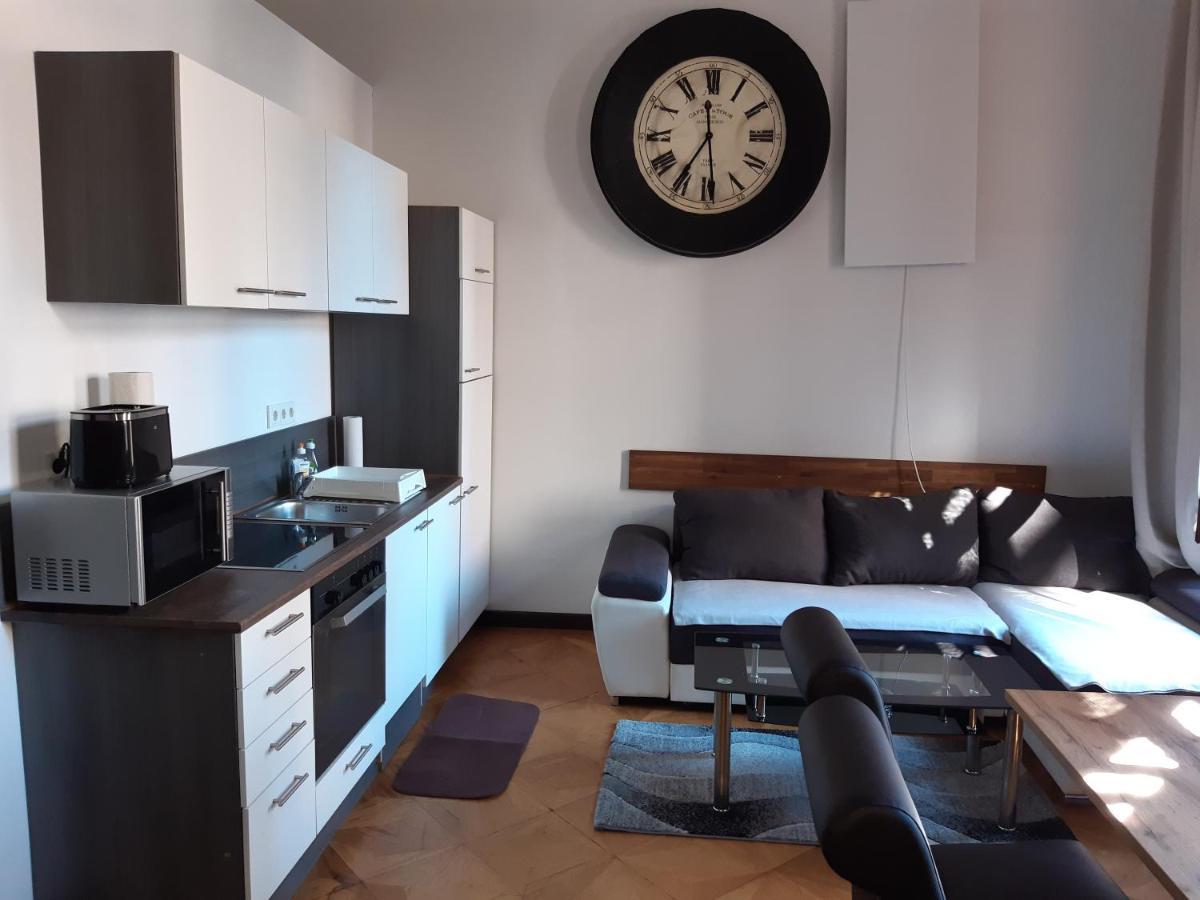 Laudon Apartment