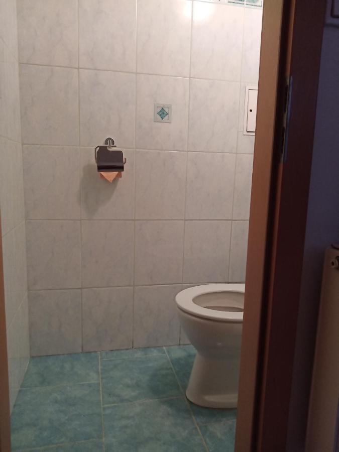 To Explore And Self-supply Apartamento