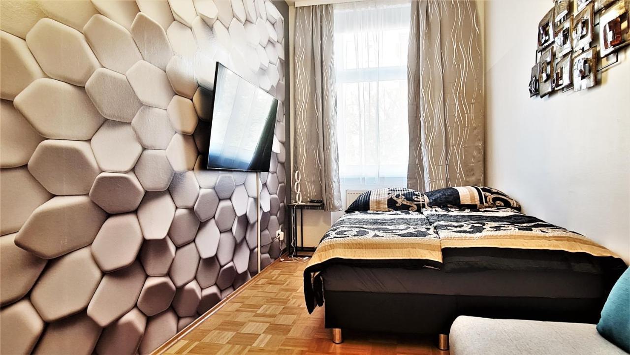 Boutique - Luxury 2