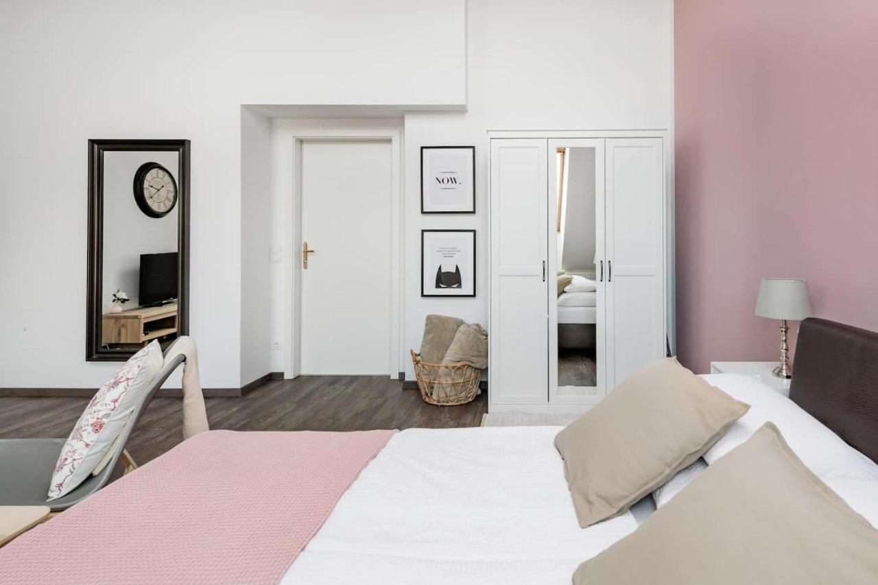 Apartment 15 Design