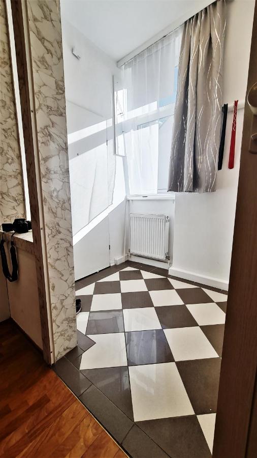 Boutique - Luxury 2