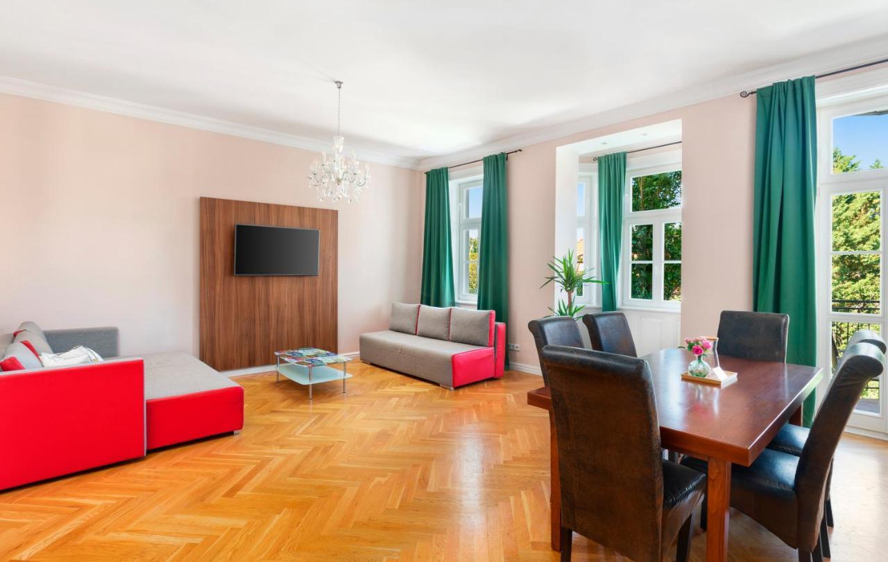 Imperial Schonbrunn Apartment *
