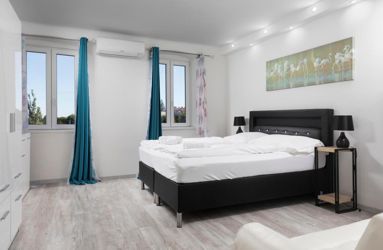 Apartment Imperial Schonbrunn *