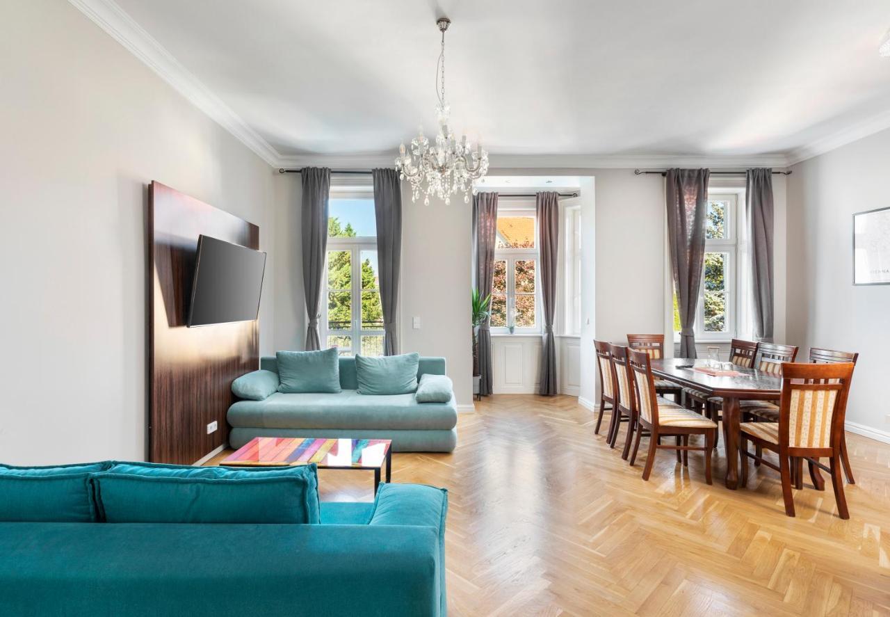 Apartment Imperial Schonbrunn *