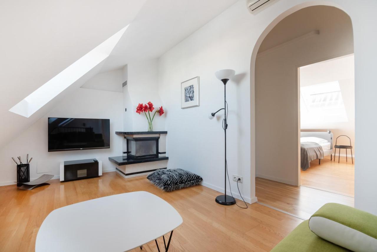 Roof With Terrace, Parking And Ac Vienna