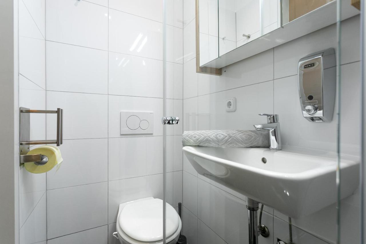 Apartment, Modern Und Neu Renoviert