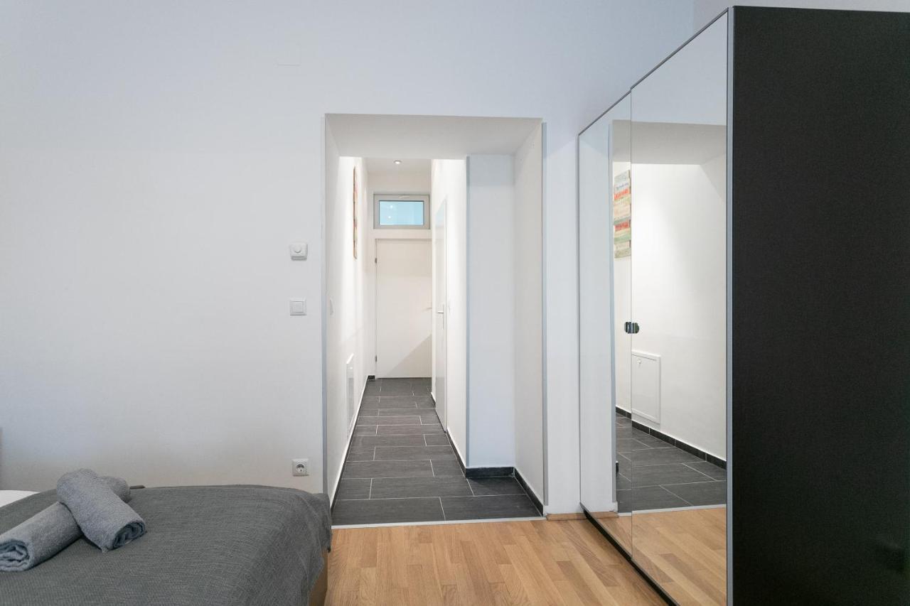 Apartment, Modern Und Neu Renoviert Apartment