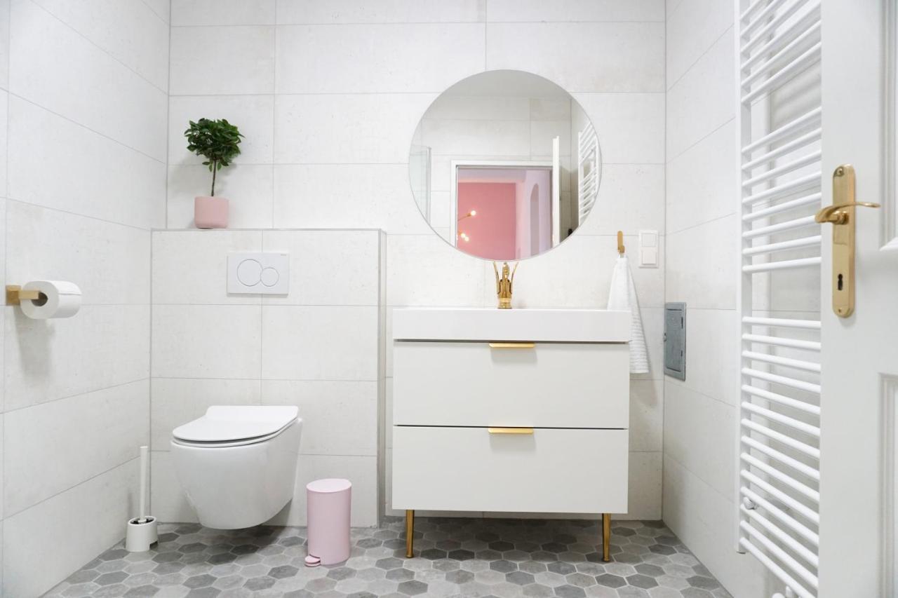 Vibrant Design - Full Kitchen - Wi-fi - 18 Mins To Centre Vienna