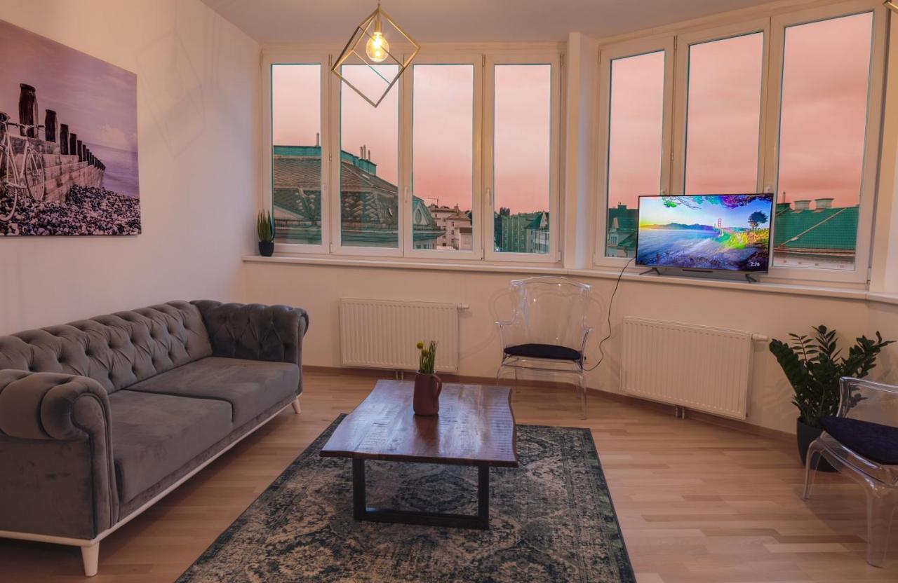 Gesamte Ueber Den Daechern Wiens Apartment