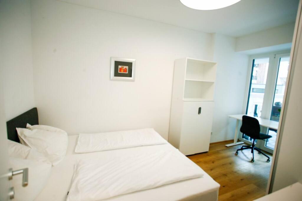 On Karlsplatz Apartment *