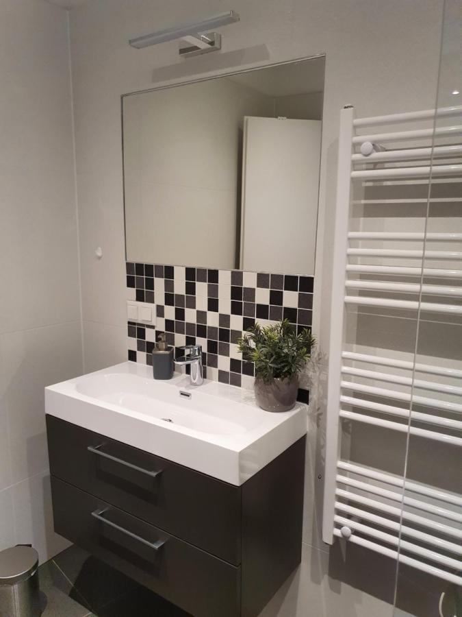 Smarte Dachgeschosswohnung Mit 2 Terrassen Direkt Am Hauptbahnhof Vienna