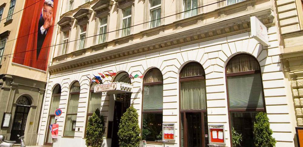 Theaterhotel & Hotel 4*