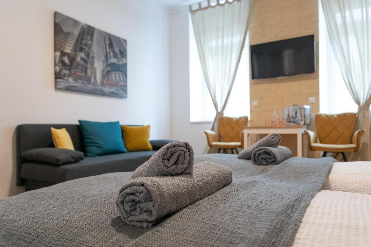 Apartment, Modern Und Neu Renoviert Vienna