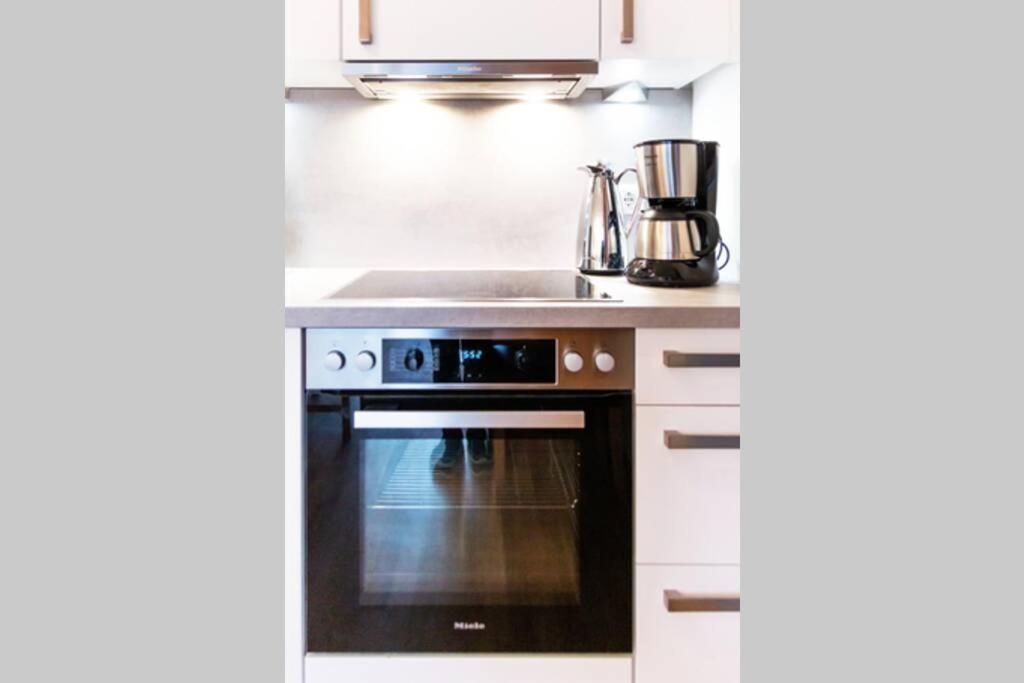 New, Quiet Flat Next To U1, Vic, Shopping Mall,... Wien