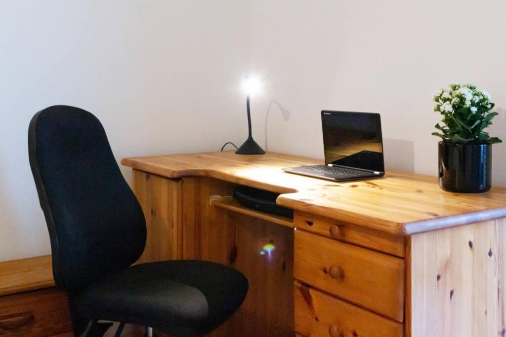 New, Quiet Flat Next To U1, Vic, Shopping Mall,... *