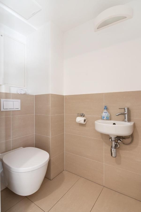Apartment Immersed Into Vienna's Life And Yet A Retreat, Minimum 30 Nights
