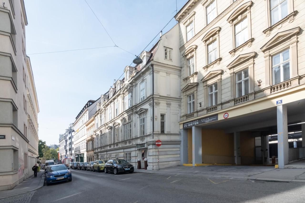 Apartment Immersed Into Vienna's Life And Yet A Retreat, Minimum 30 Nights