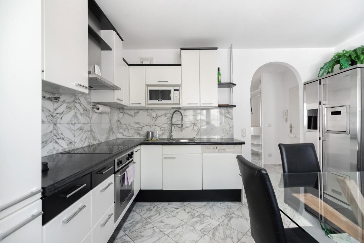 Roof With Terrace, Parking And Ac Apartment Vienna
