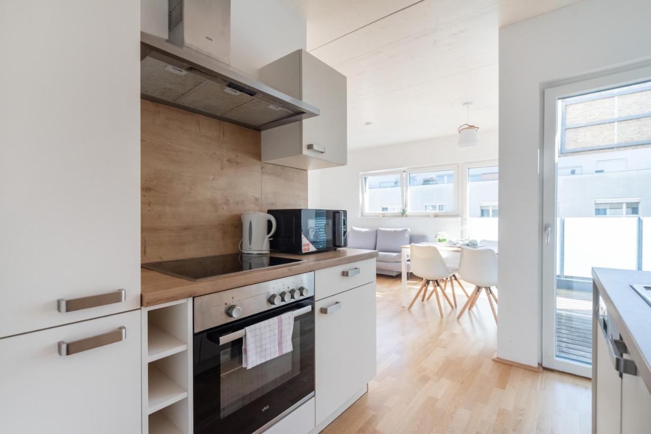 Helles, Neues Dg Mit Blick Zum Donauturm Apartment