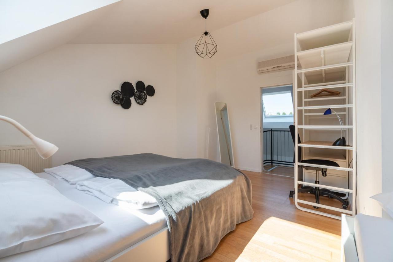 Roof With Terrace, Parking And Ac Apartment Vienna