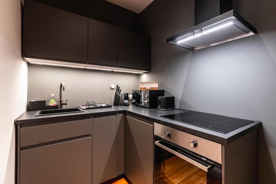 Authentic Next To Schwedenplatz Apartment
