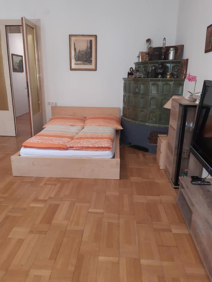Schloessel 26/16 * Viena