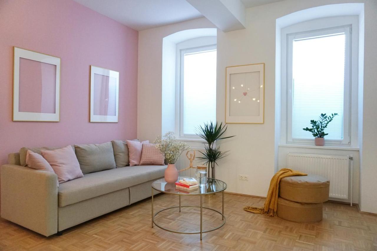 Vibrant Design - Full Kitchen - Wi-fi - 18 Mins To Centre Apartment Vienna