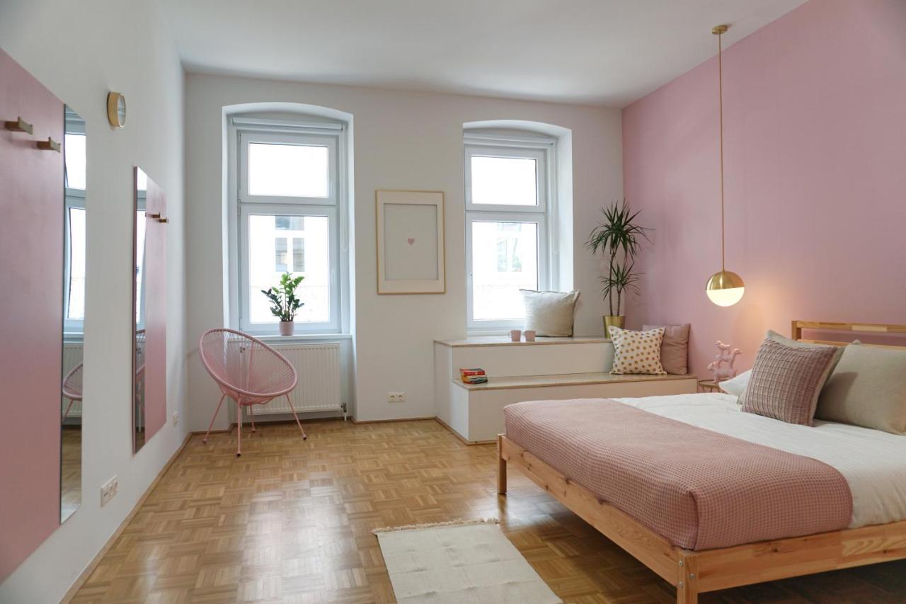 Apartment Vibrant Design - Full Kitchen - Wi-fi - 18 Mins To Centre Vienna