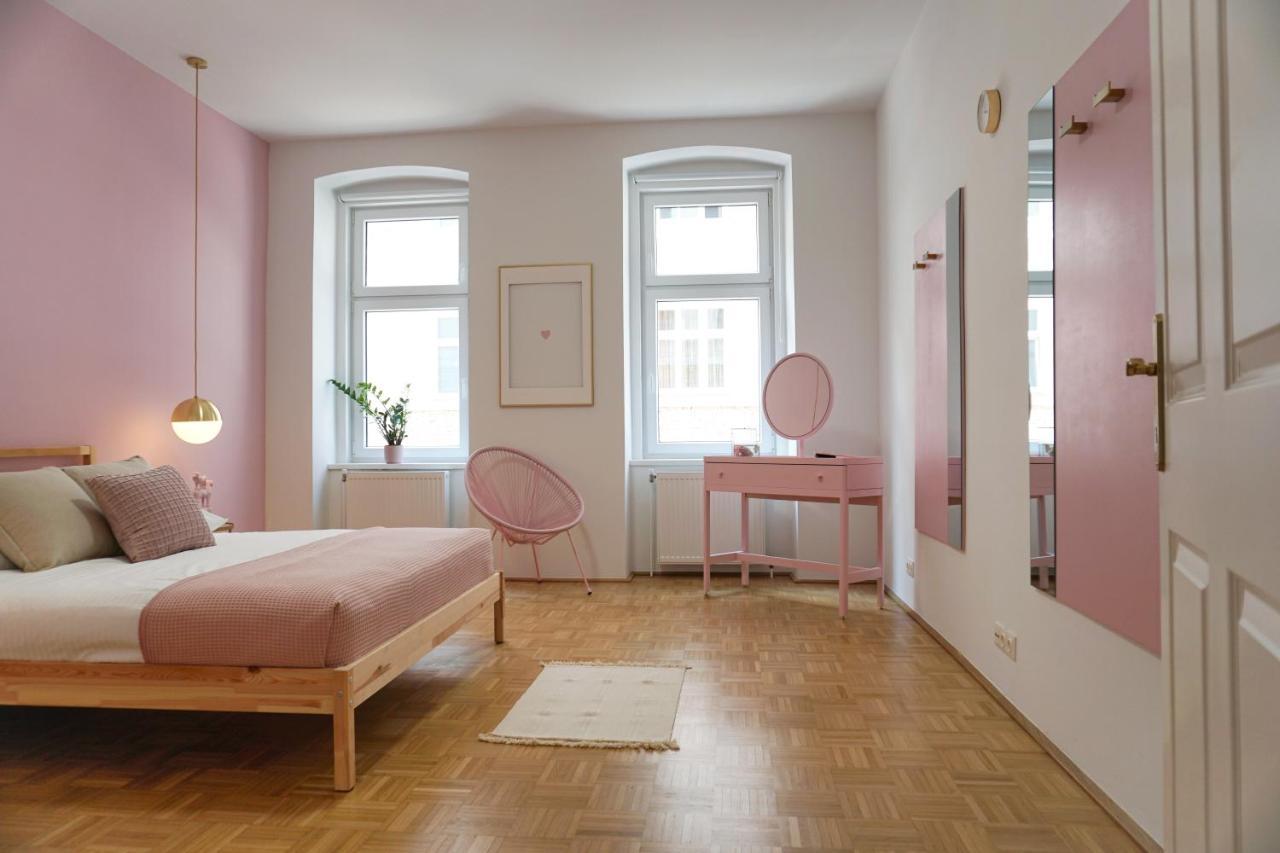 Apartment Vibrant Design - Full Kitchen - Wi-fi - 18 Mins To Centre Vienna