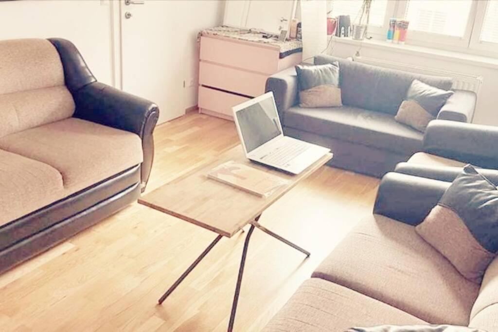 Schone Mit Balkon Vienna