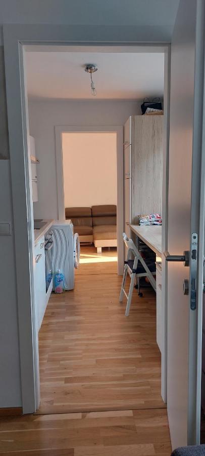 Schone Mit Balkon Apartment Vienna