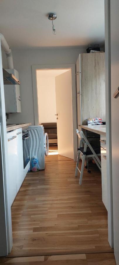 Apartment Schone Mit Balkon *