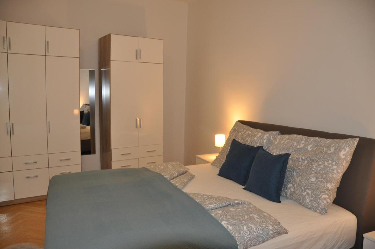 Apartment Wunderschone Altbauwohnung In Zentraler Lage Vienna