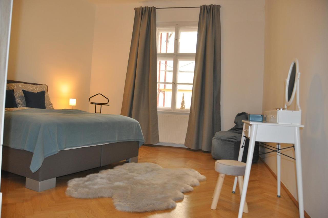 Wunderschone Altbauwohnung In Zentraler Lage Apartment Vienna