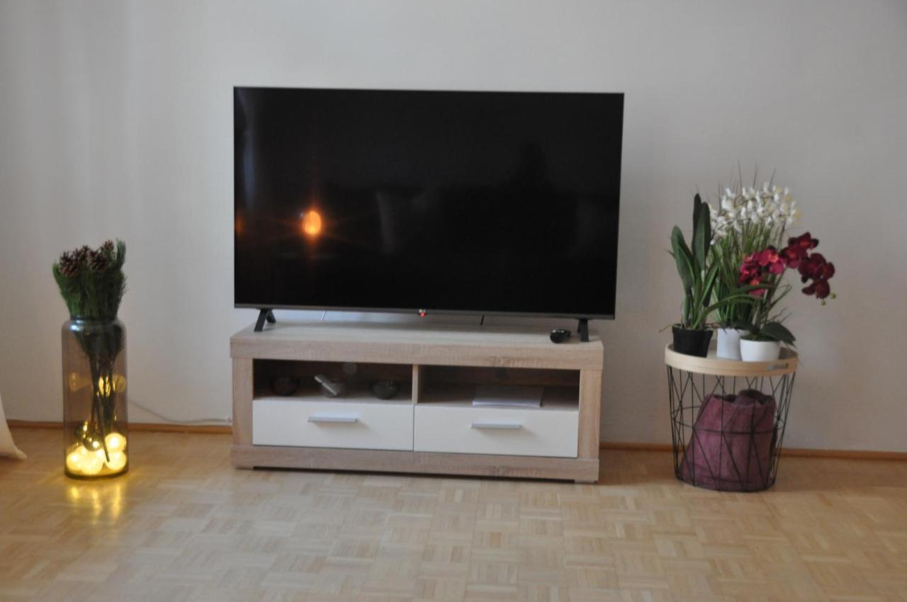 Wunderschone Altbauwohnung In Zentraler Lage *