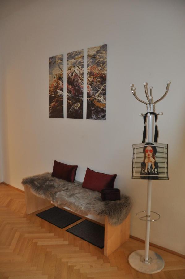 Apartment Wunderschöne Altbauwohnung In Zentraler Lage Wien