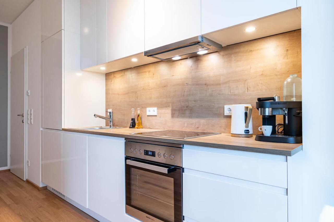 Apartment New Luxury Overlooking