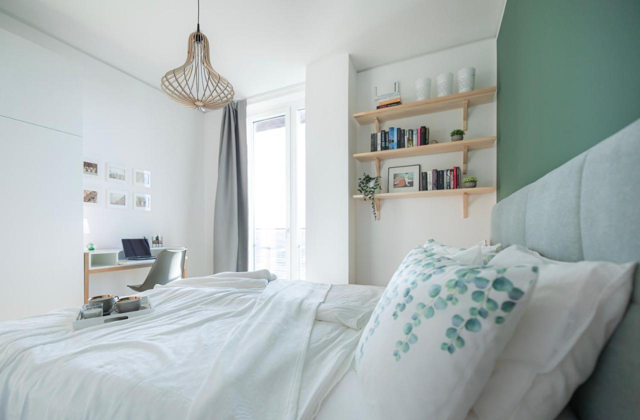 Apartment New Luxury Overlooking *