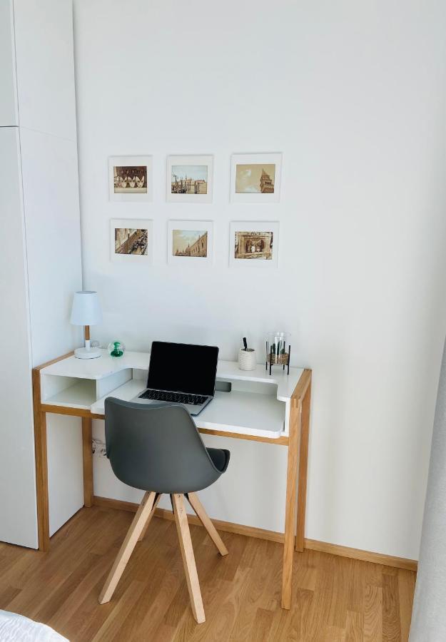 New Luxury Overlooking * Vienna