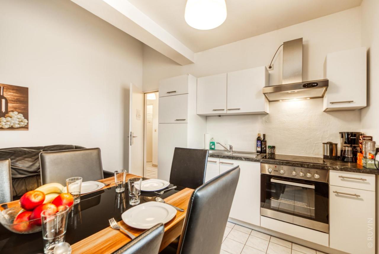 Apartment King Bed Home, 3 Bed Ideal For Big Groups