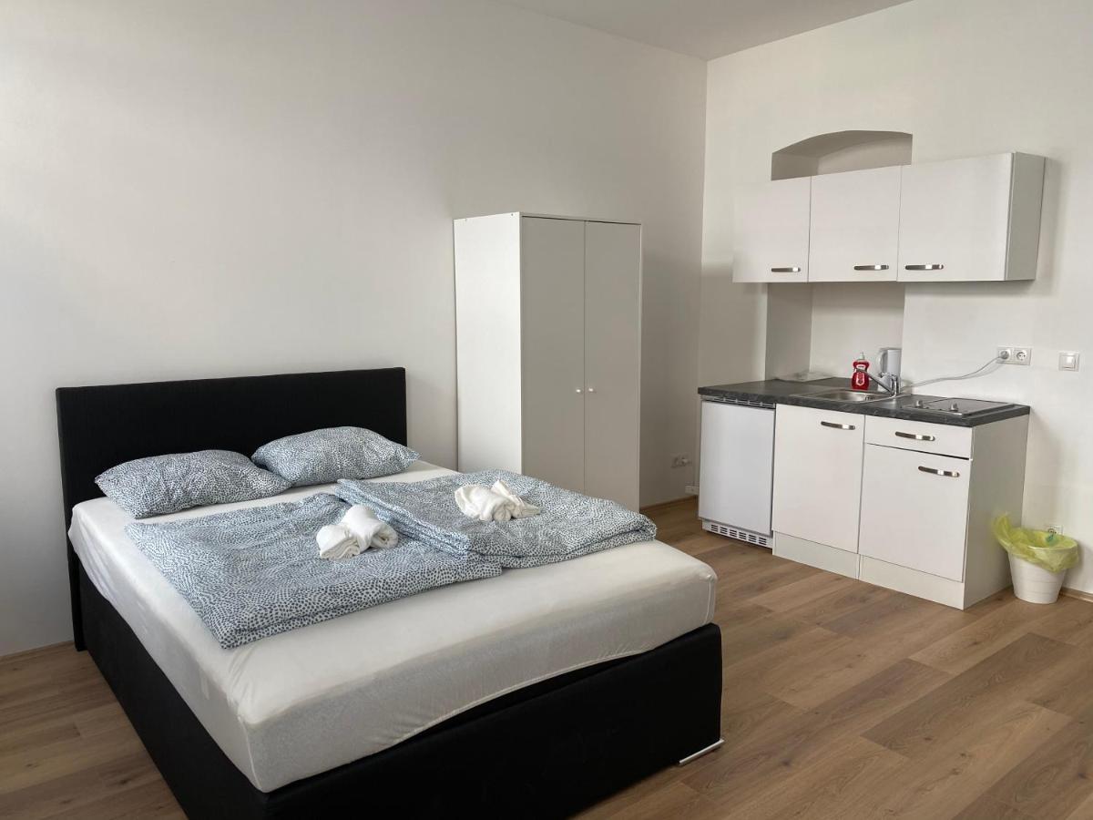 Aris 1140 Apartment *