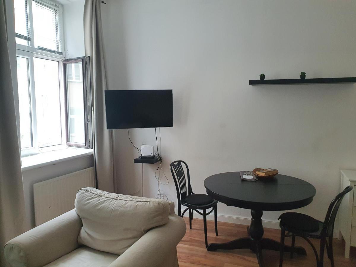 Apartment Beutiful Near The Center Wien