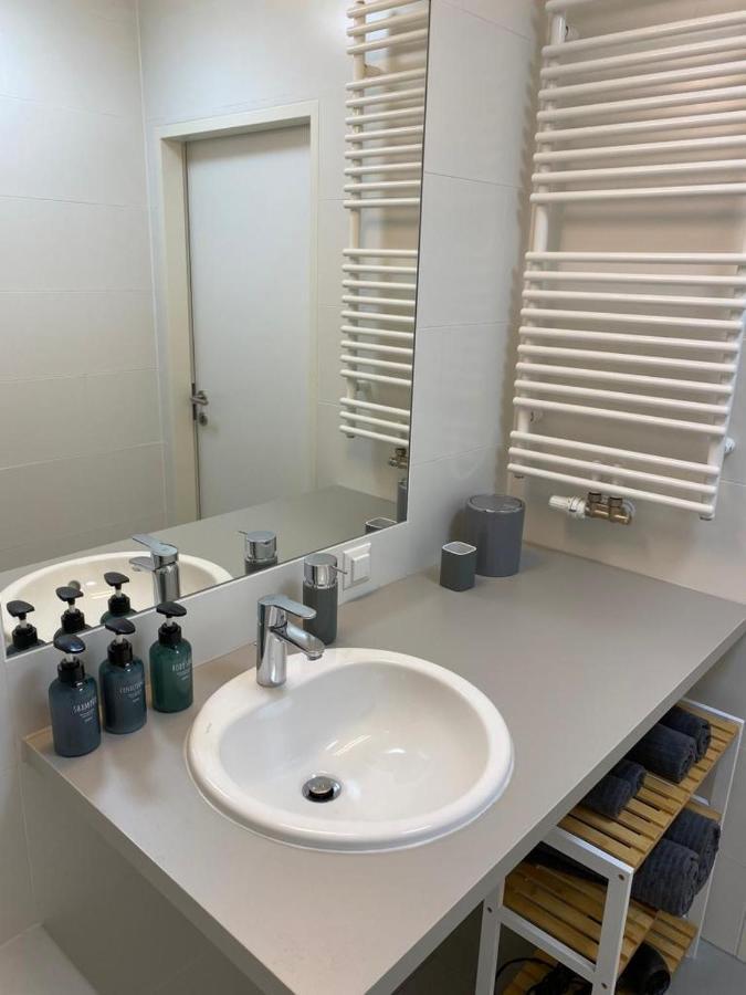 FeelHome Vienna, Subway U1 Kagran/Donauzentrum Apartment