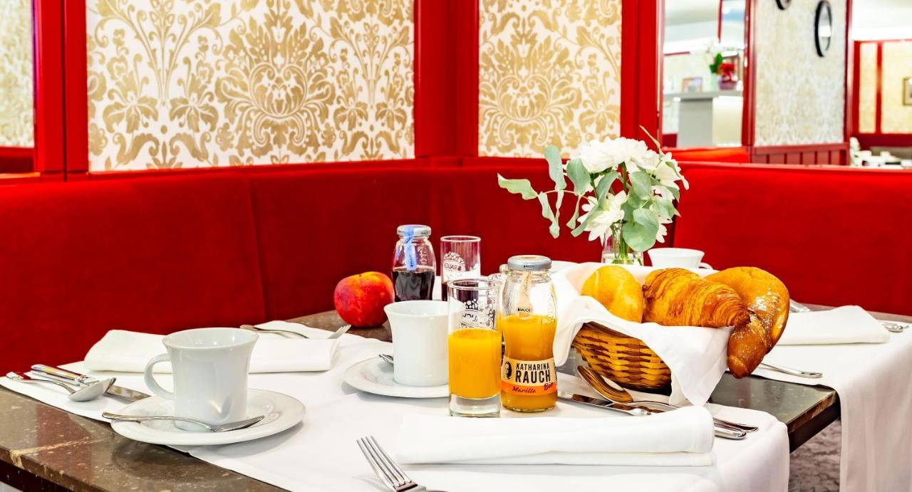Hotel Theaterhotel & 4*