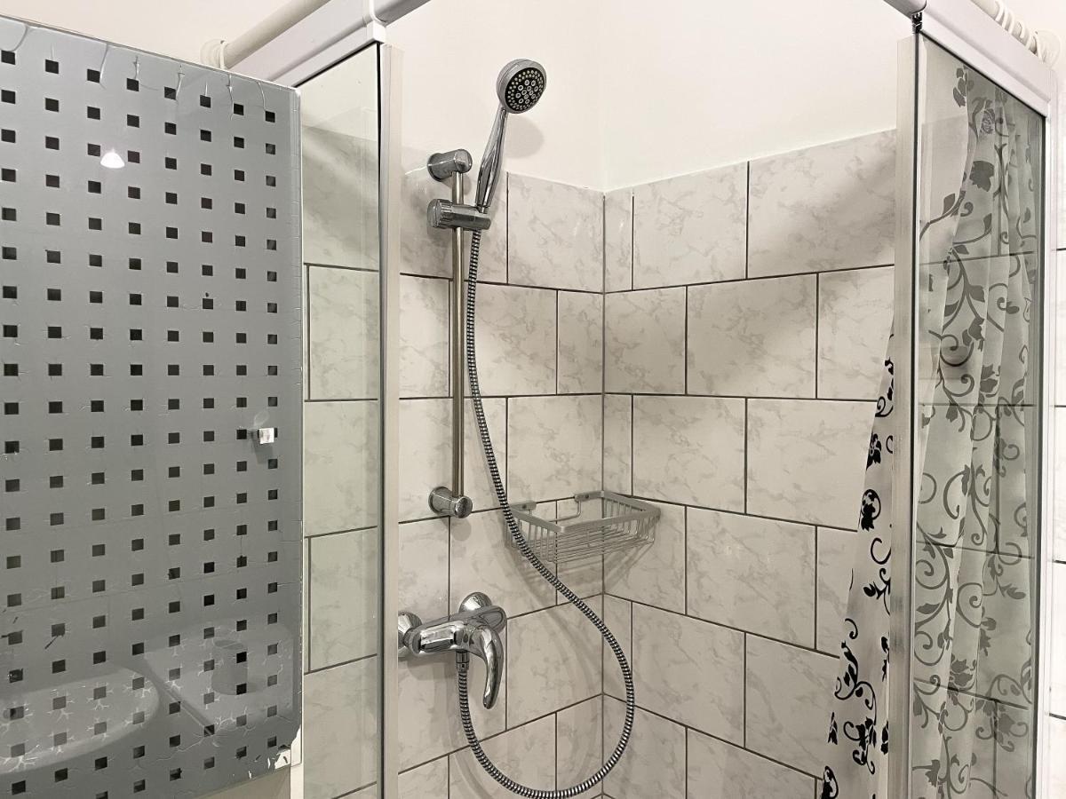 Apartment 1 Bedroom Near Central Station *