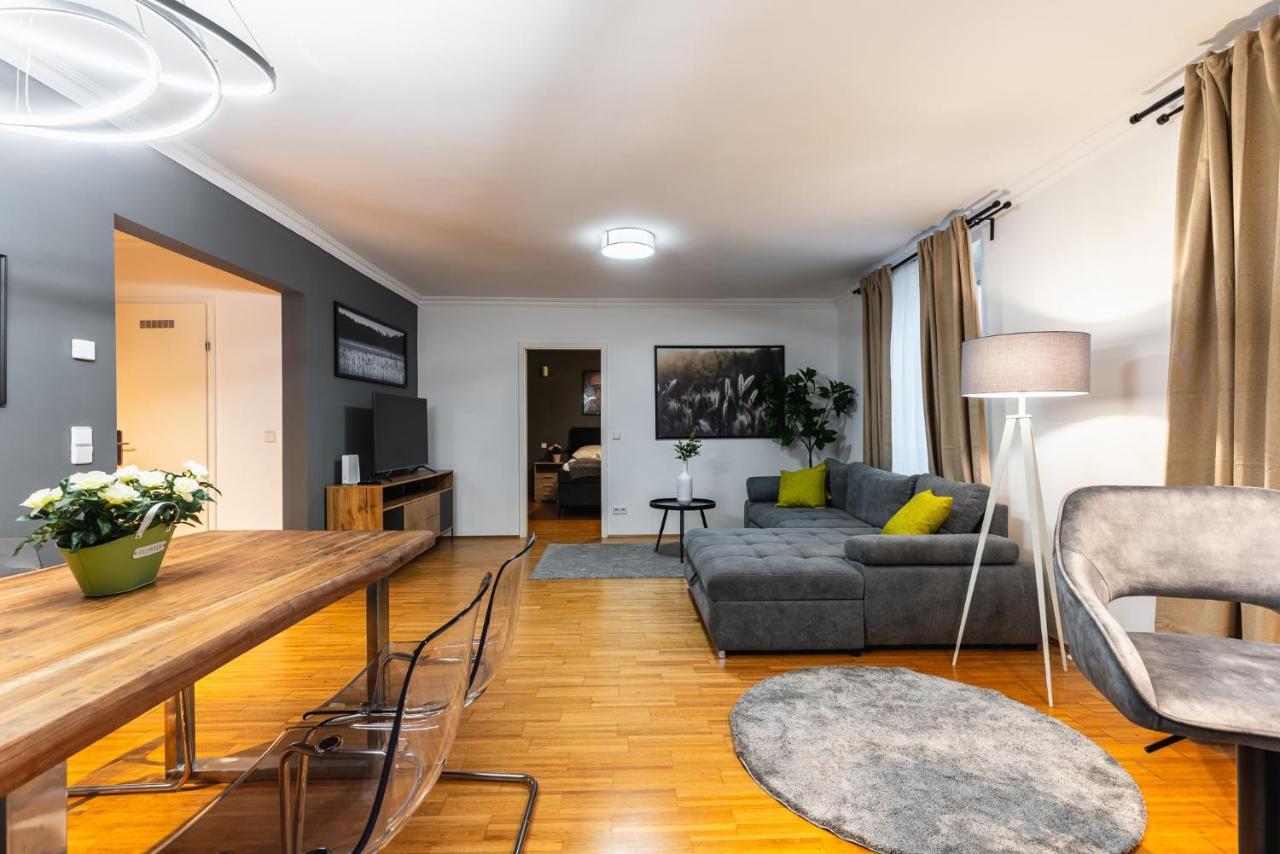 Live Centrally In A Spacious And Modern In * Vienna