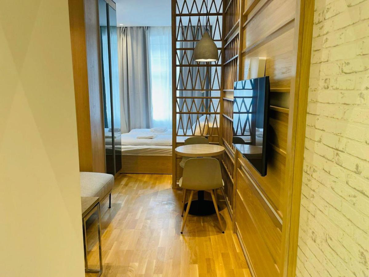 Zeus Design Compact Aparmtent Apartment
